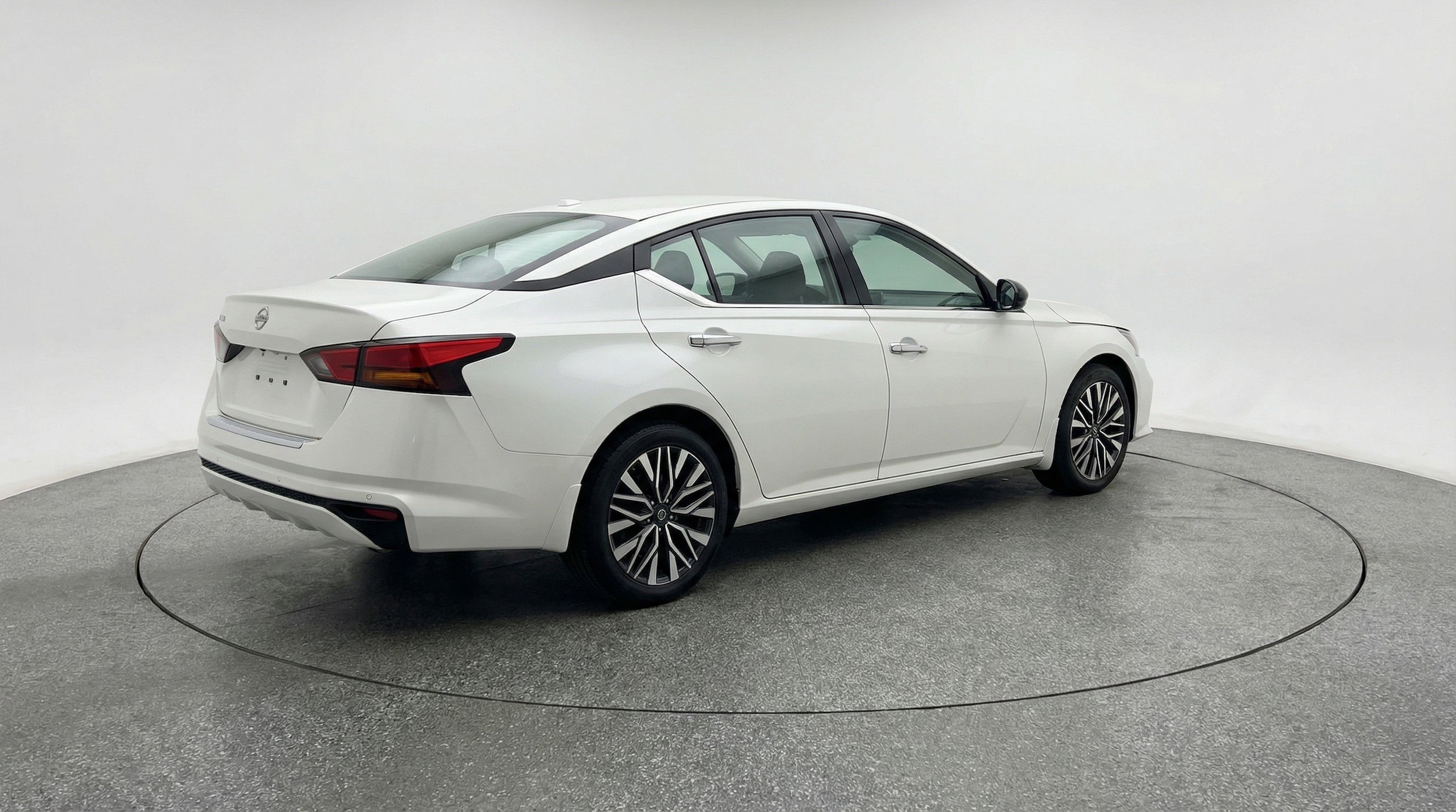 Thumbnail: 2025 Nissan Altima - 9