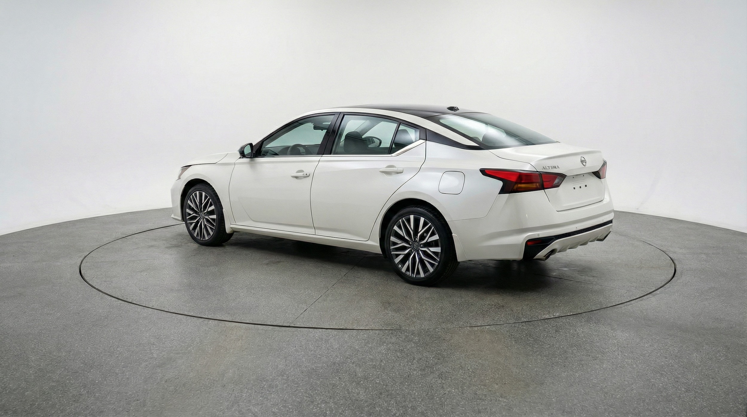 Thumbnail: 2025 Nissan Altima - 5