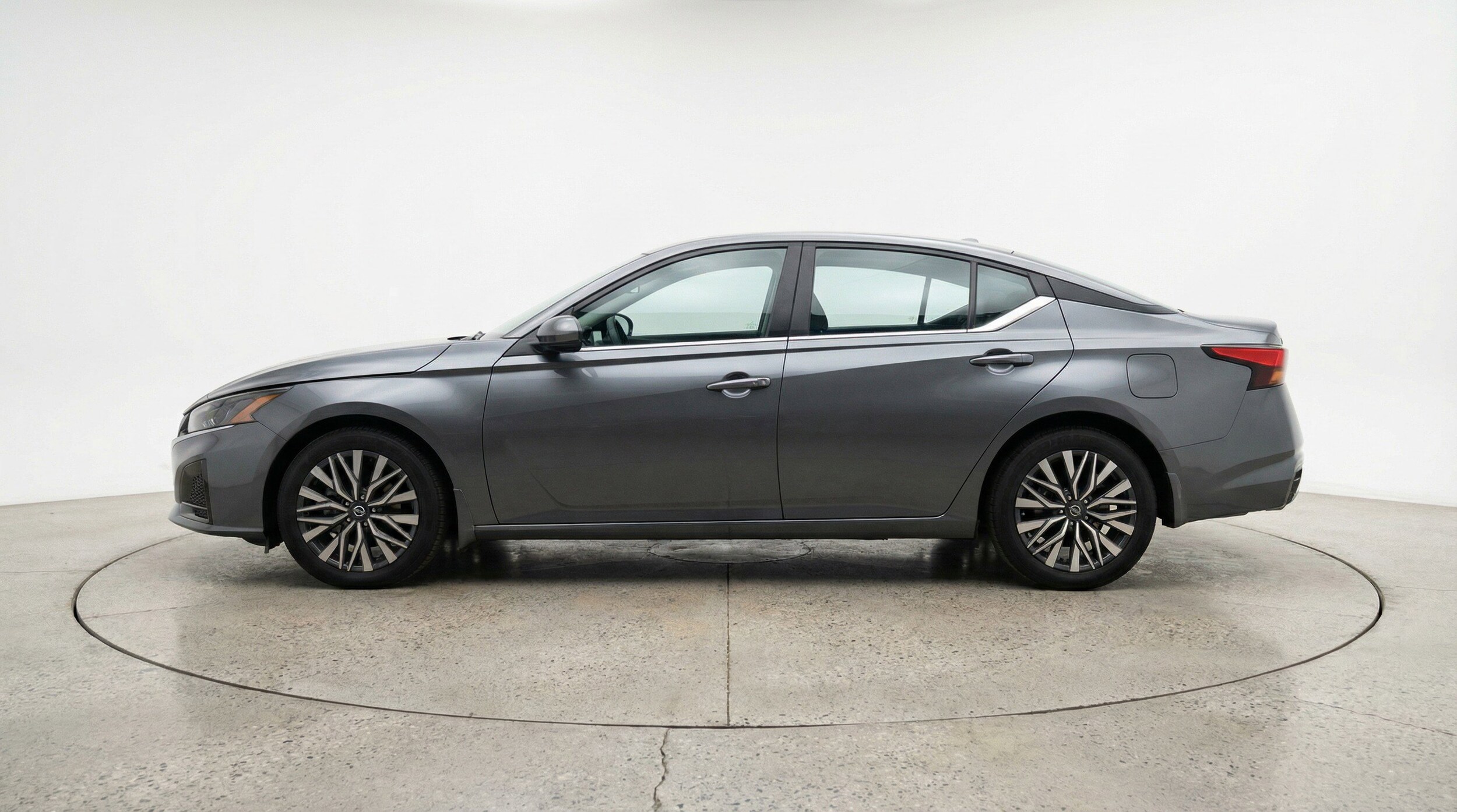 Thumbnail: 2025 Nissan Altima - 5
