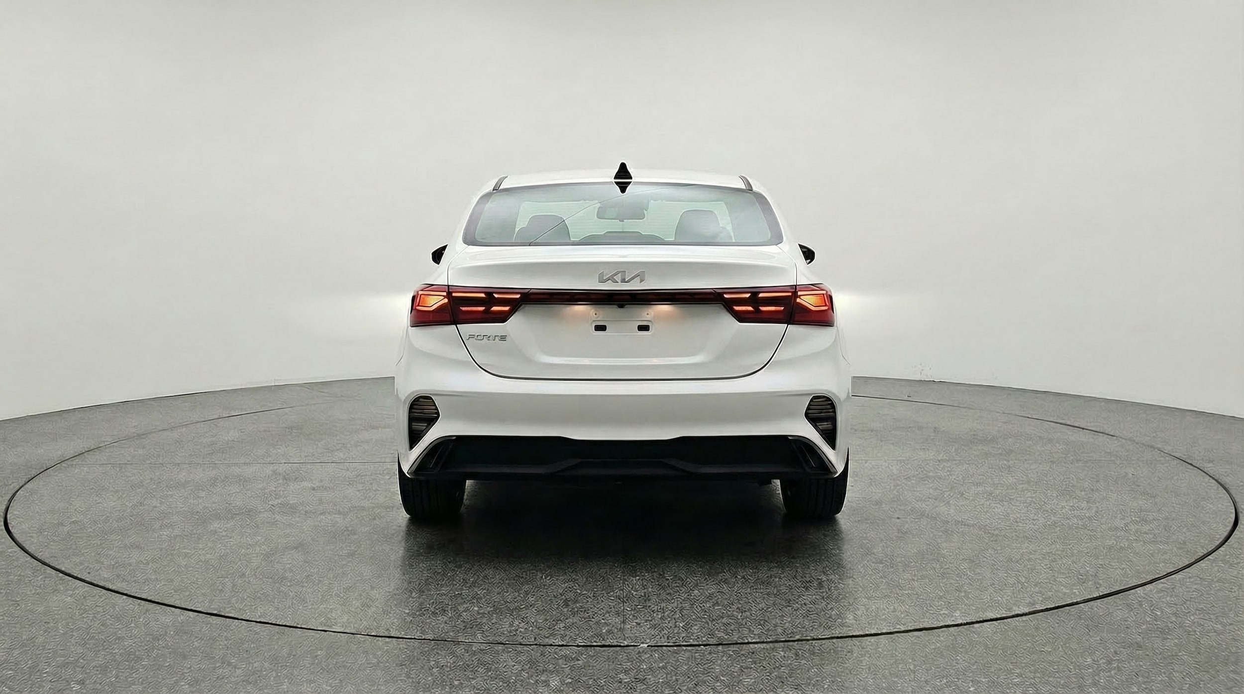 Thumbnail: 2024 Kia Forte - 6