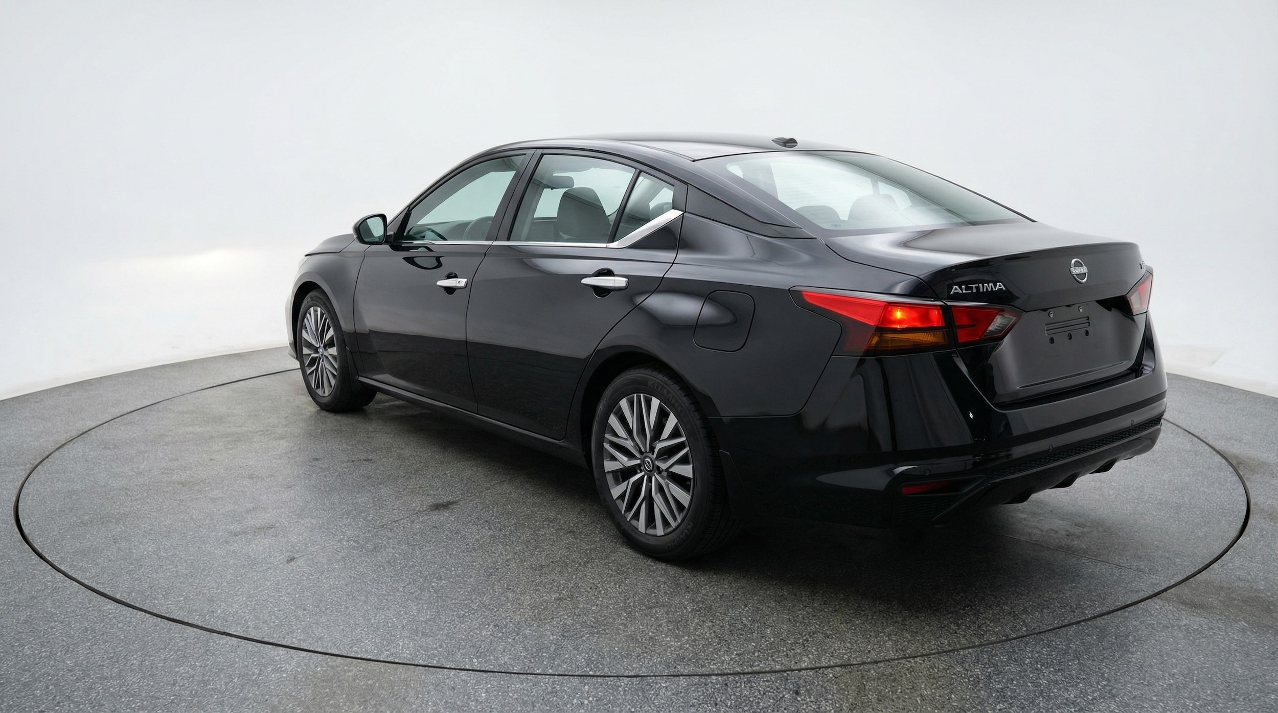 Thumbnail: 2025 Nissan Altima - 5