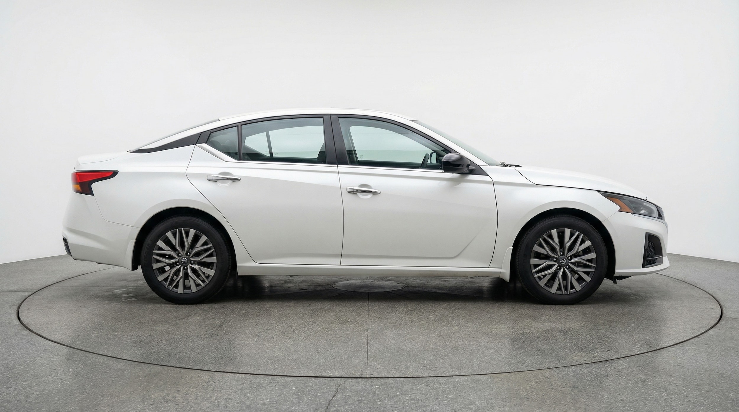 Thumbnail: 2025 Nissan Altima - 8