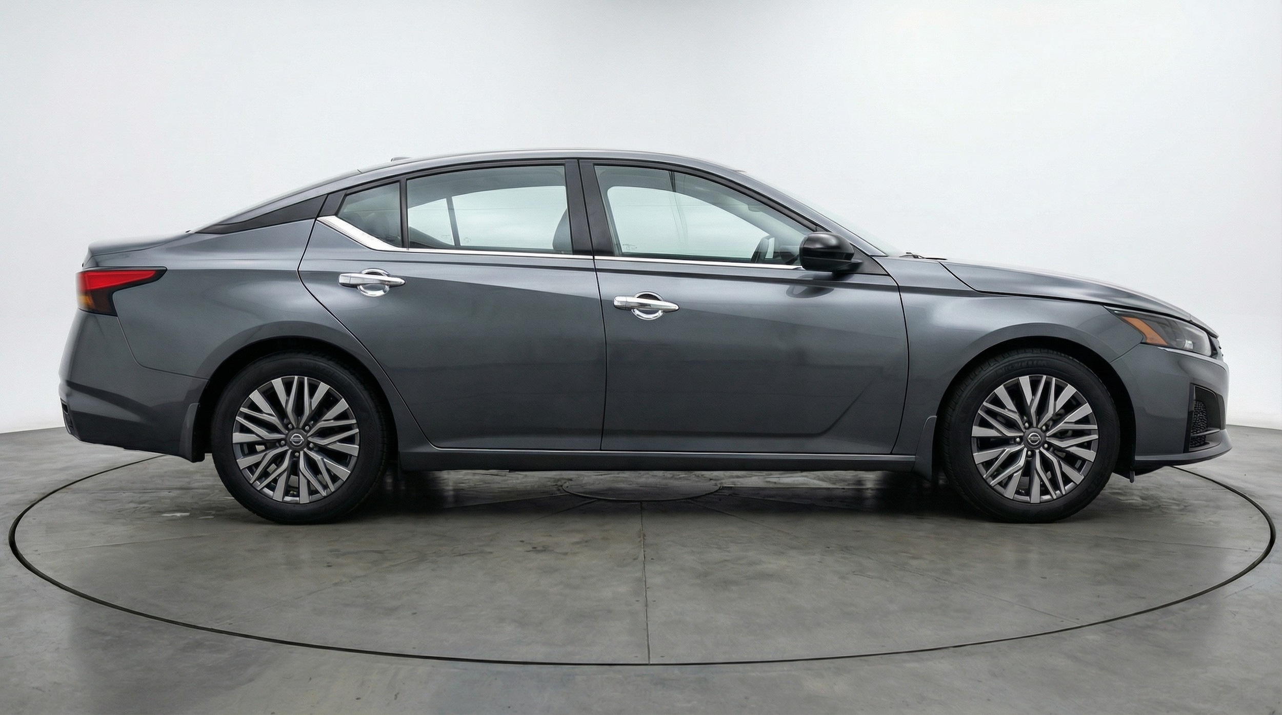 Thumbnail: 2025 Nissan Altima - 8