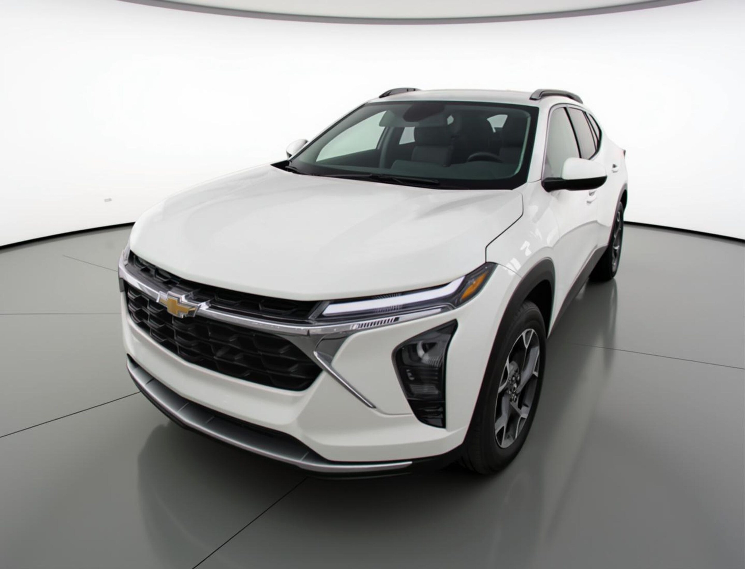 Thumbnail: 2025 Chevrolet Trax - 3