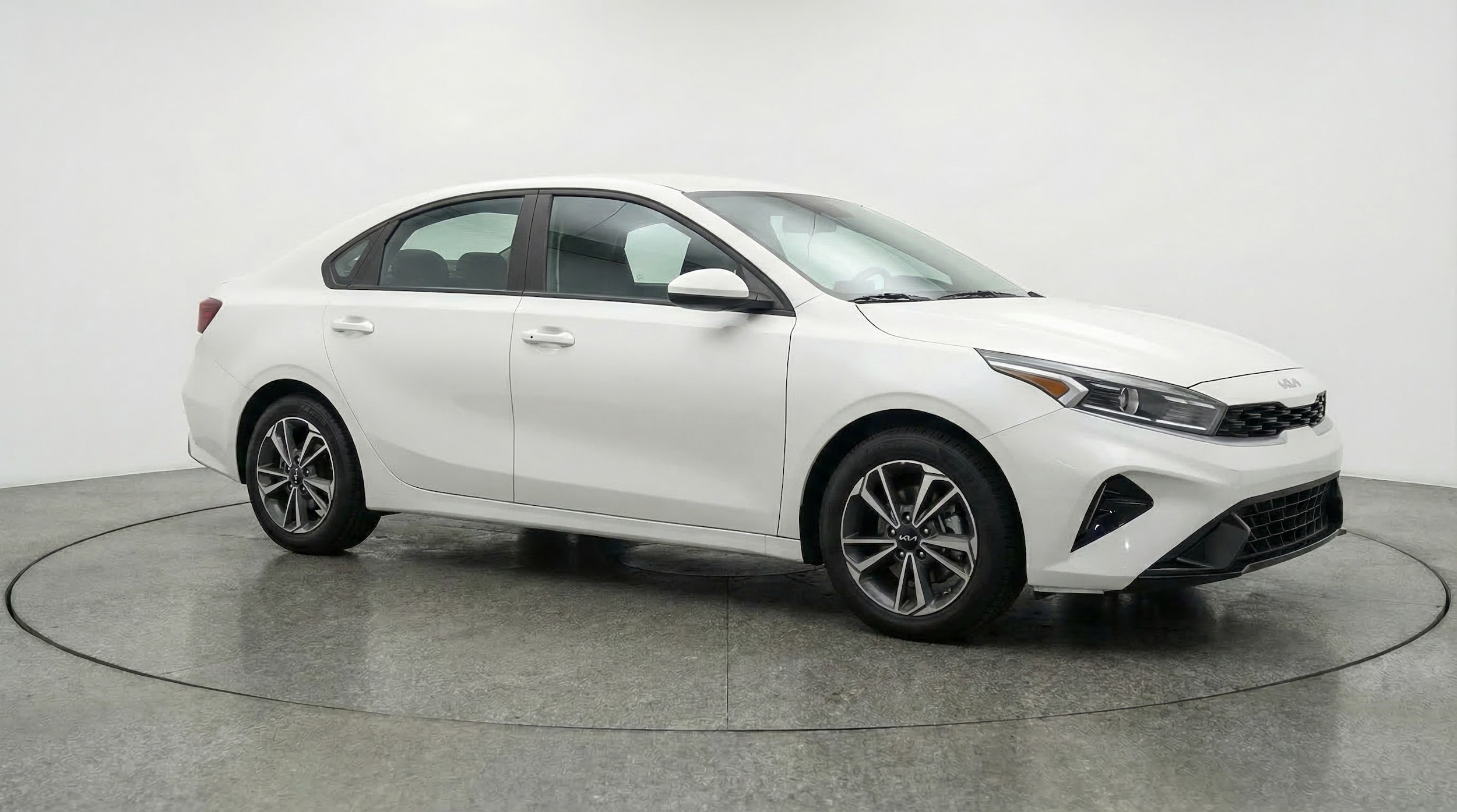 Thumbnail: 2024 Kia Forte - 1