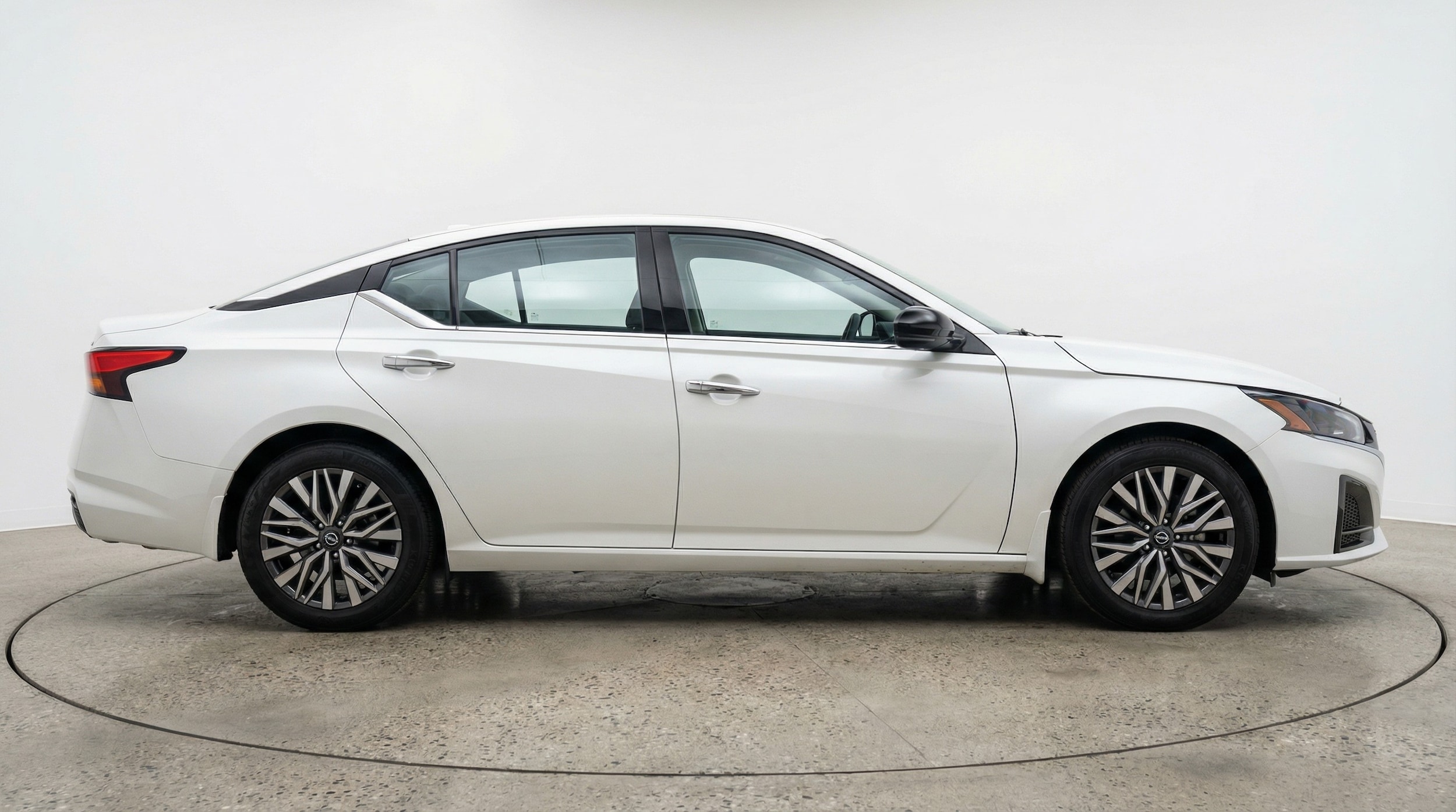 Thumbnail: 2025 Nissan Altima - 8