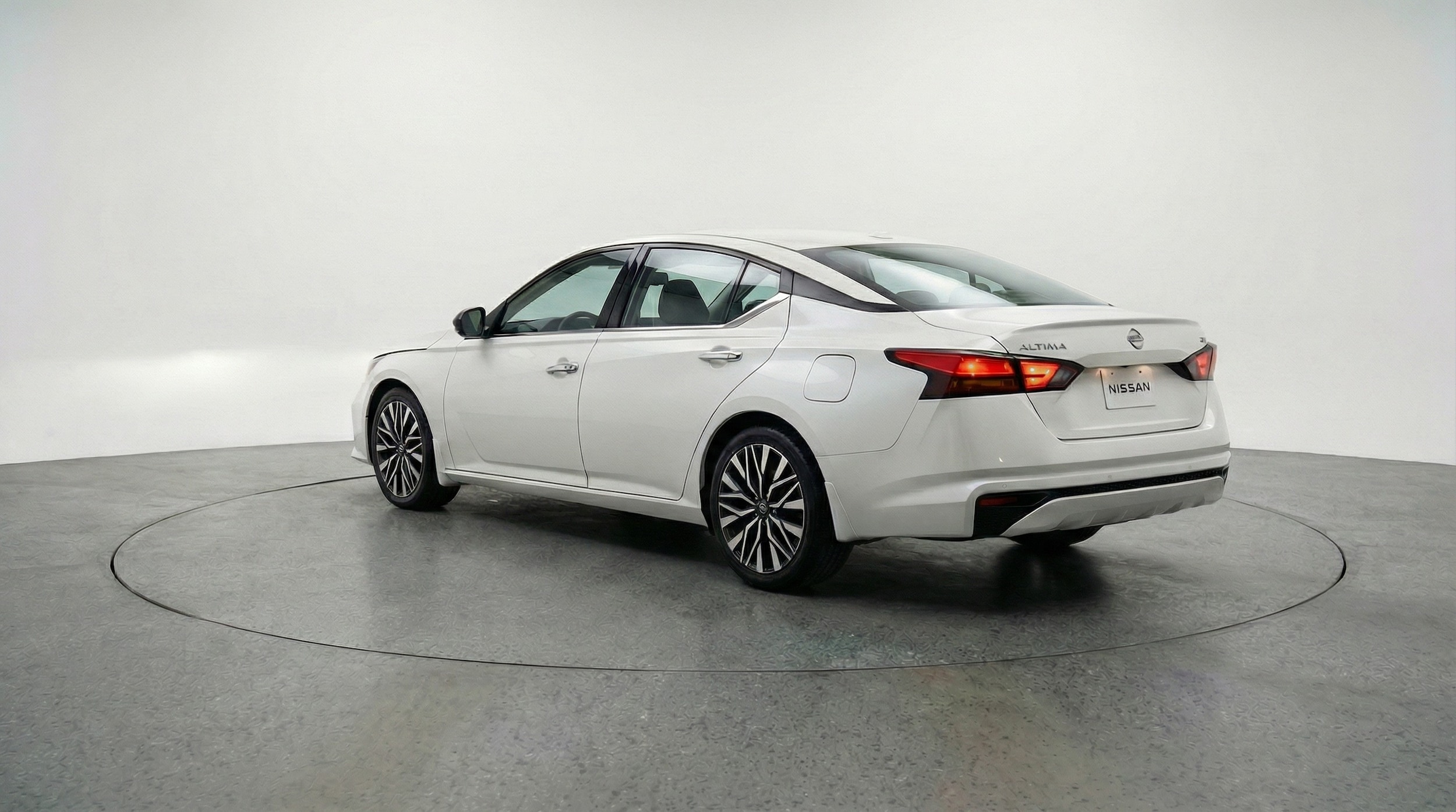 Thumbnail: 2025 Nissan Altima - 5