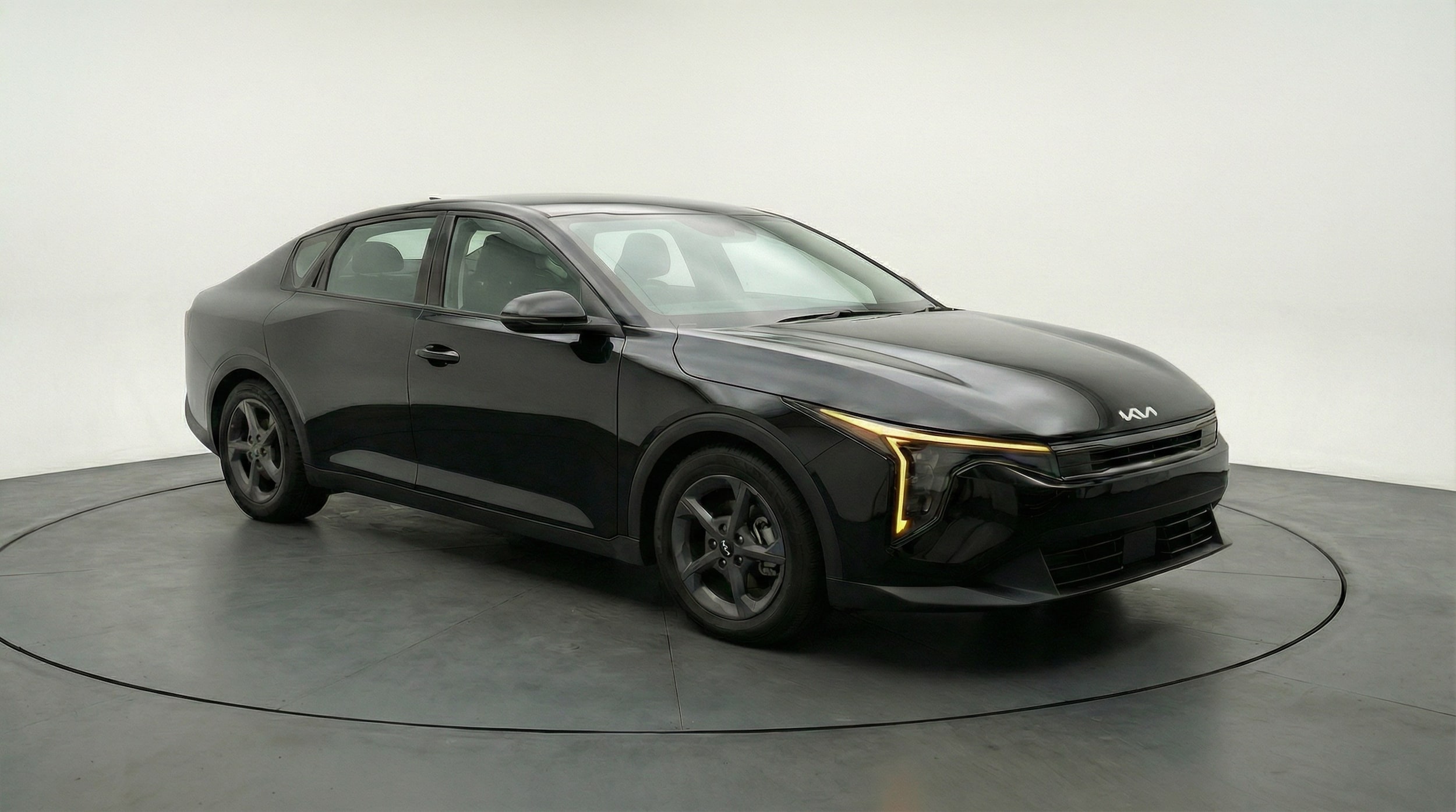 Thumbnail: 2025 Kia K4 - 1