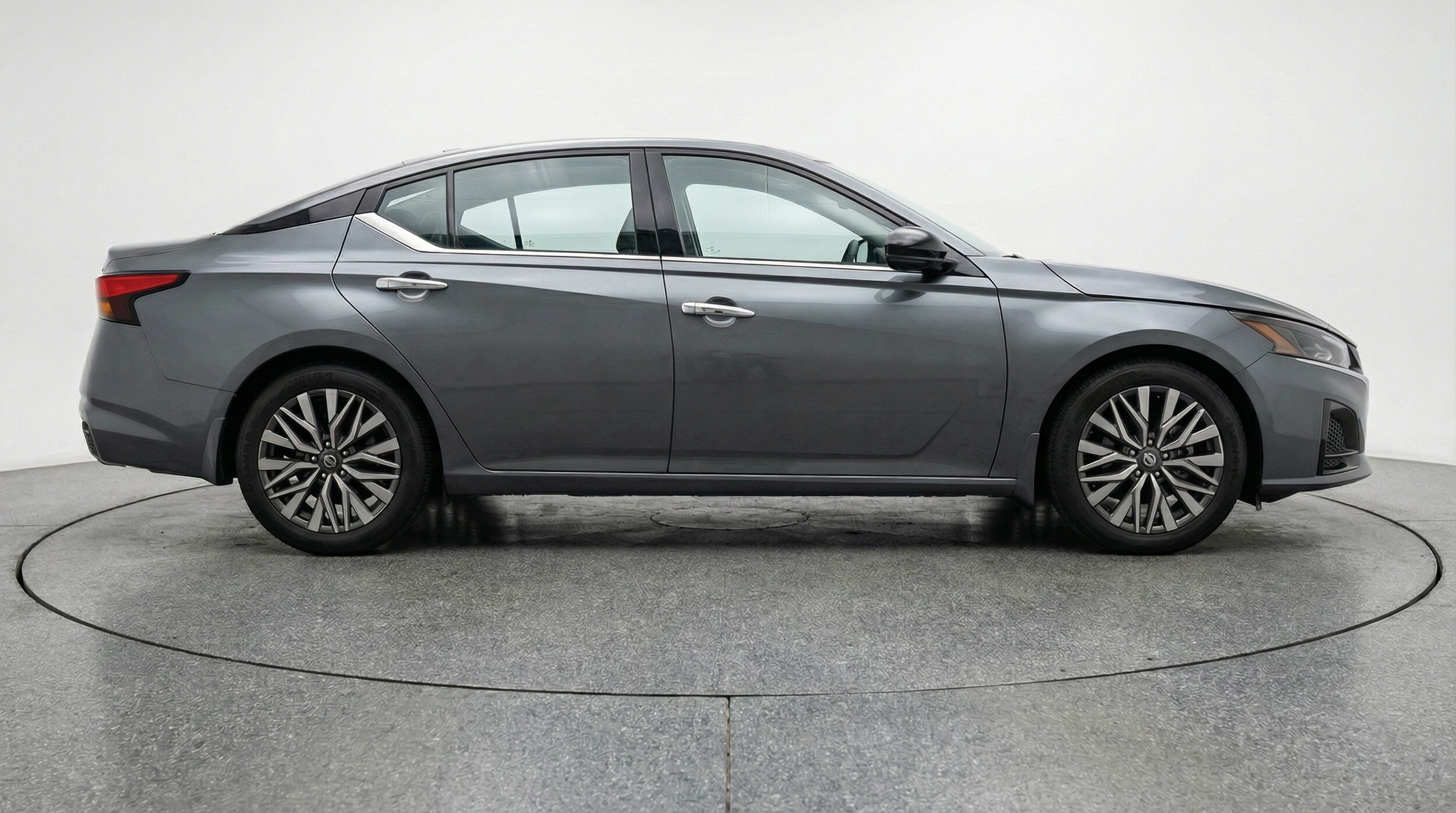 Thumbnail: 2025 Nissan Altima - 8