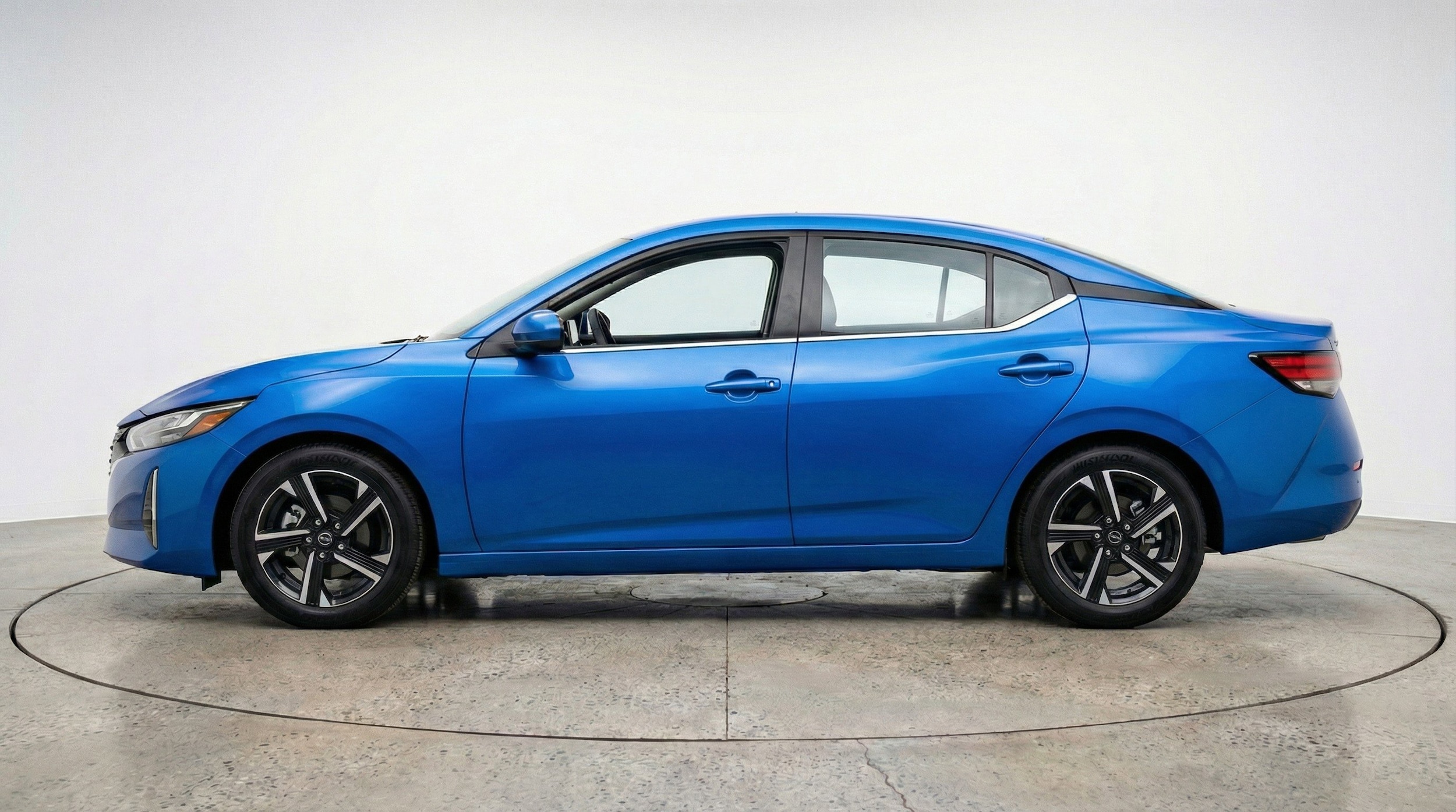 Thumbnail: 2025 Nissan Sentra - 5