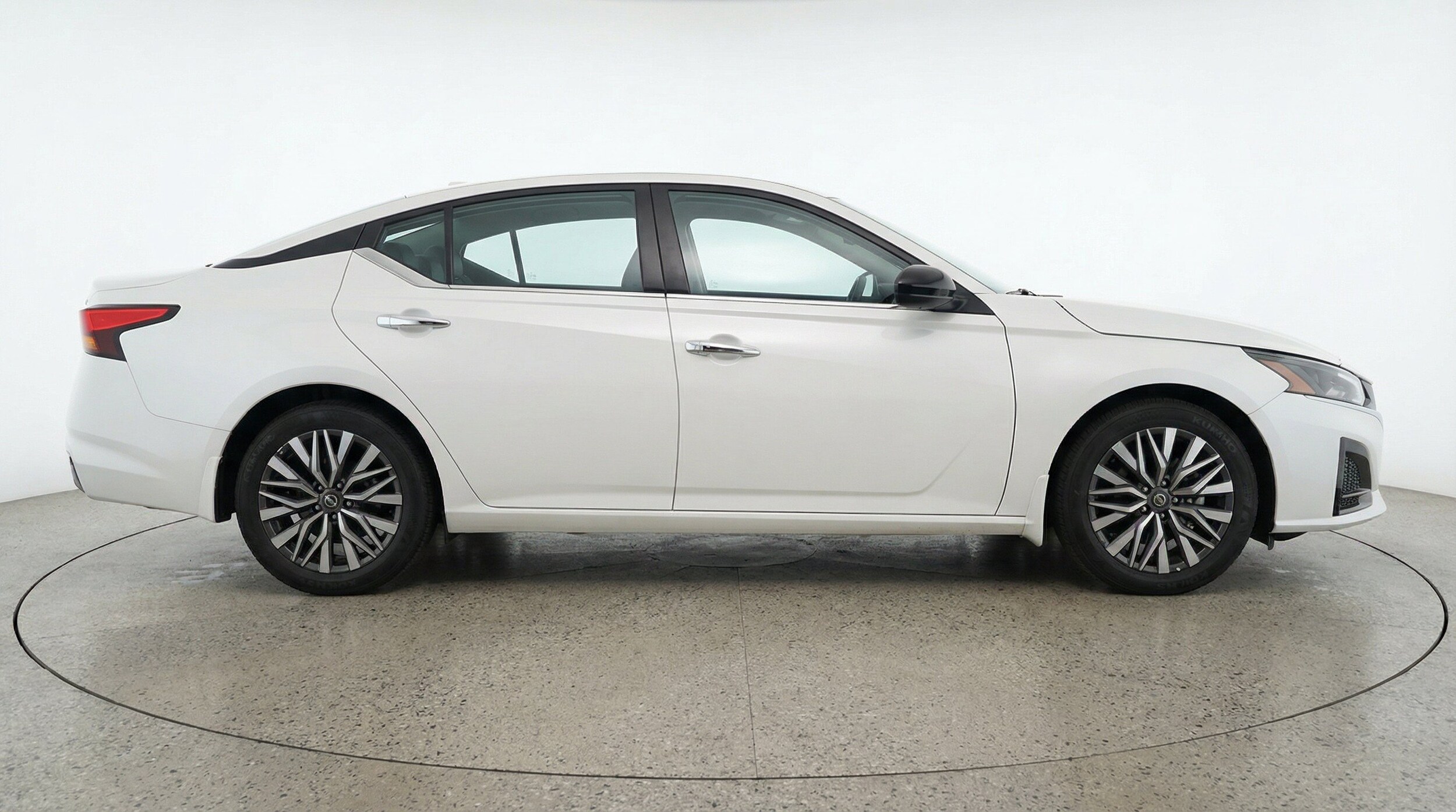 Thumbnail: 2025 Nissan Altima - 11