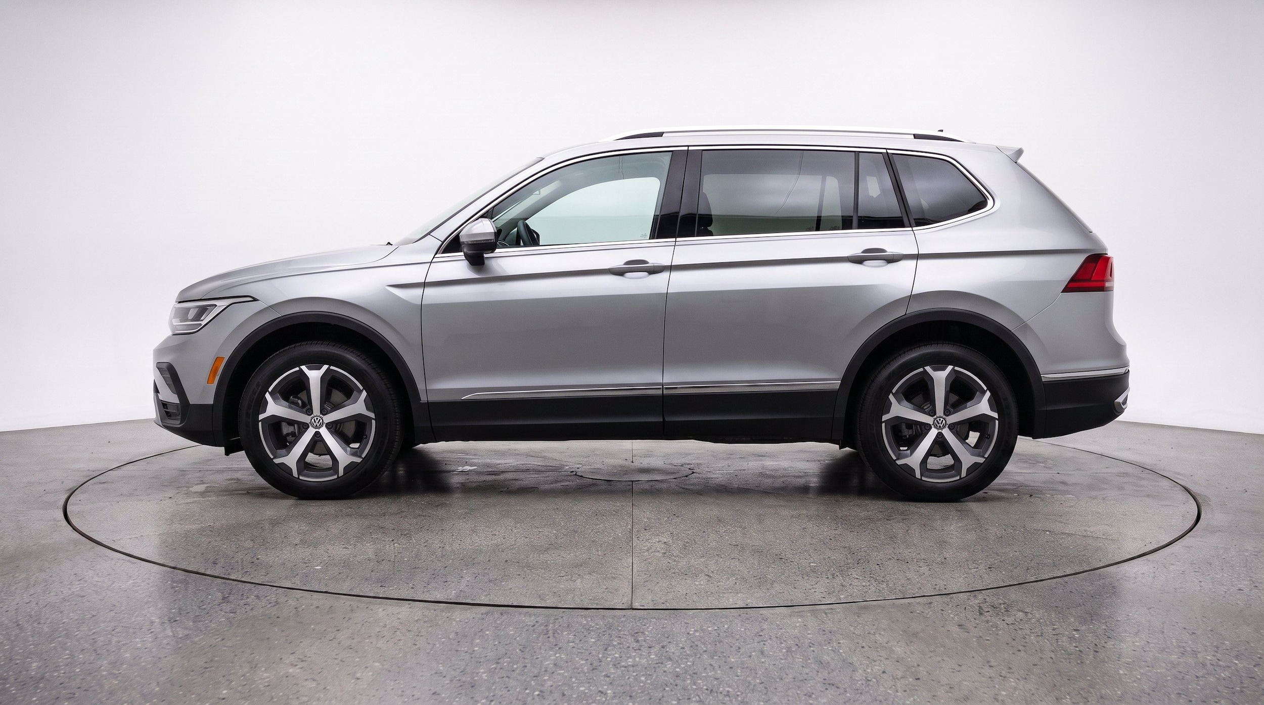 Thumbnail: 2026 Volkswagen Tiguan - 5