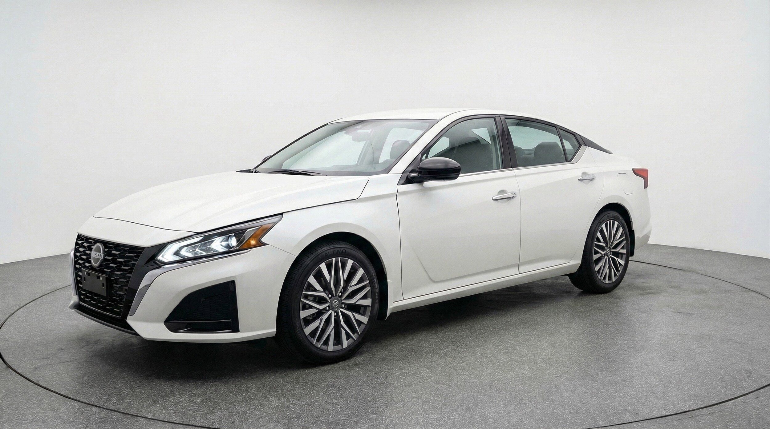 Thumbnail: 2025 Nissan Altima - 3