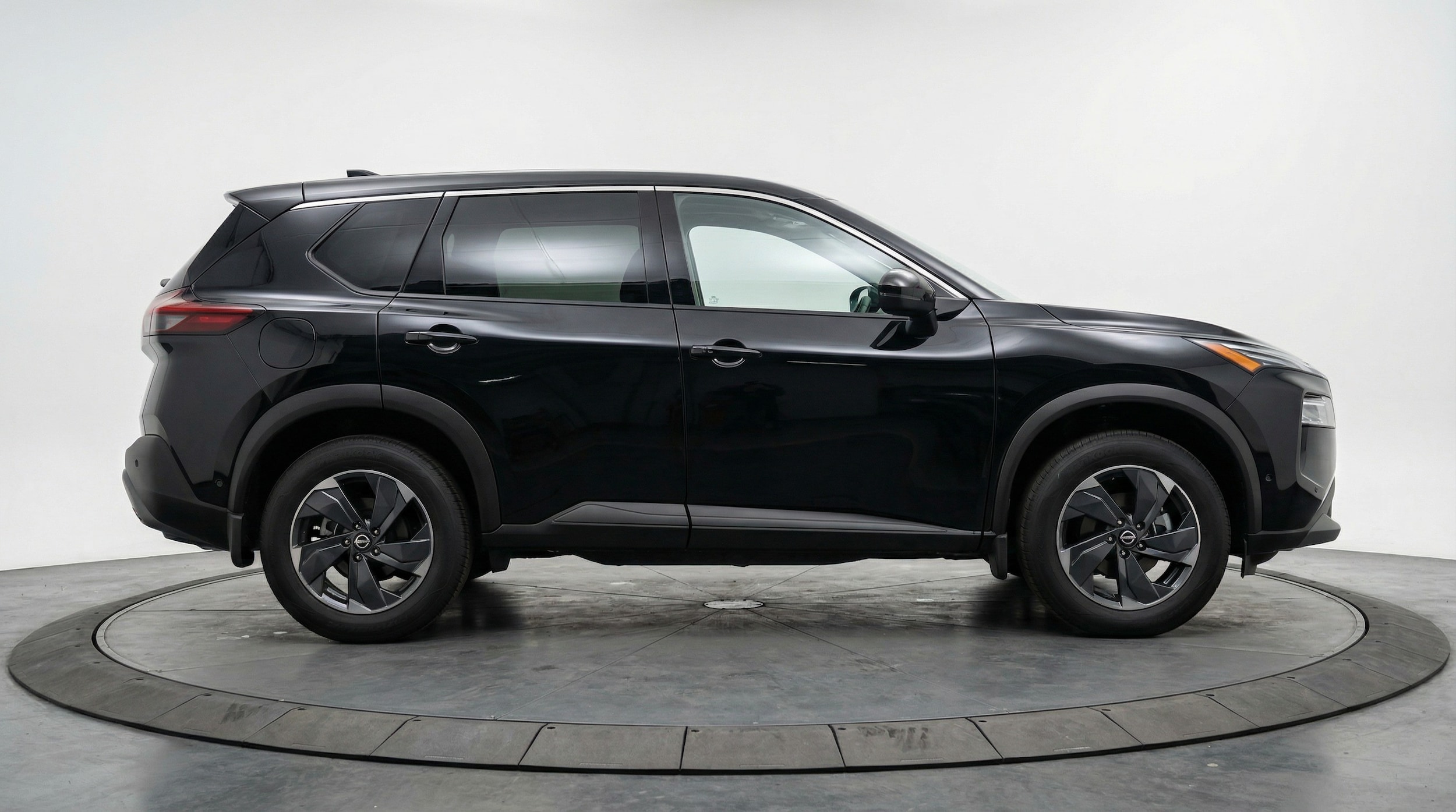 Thumbnail: 2025 Nissan Rogue - 8