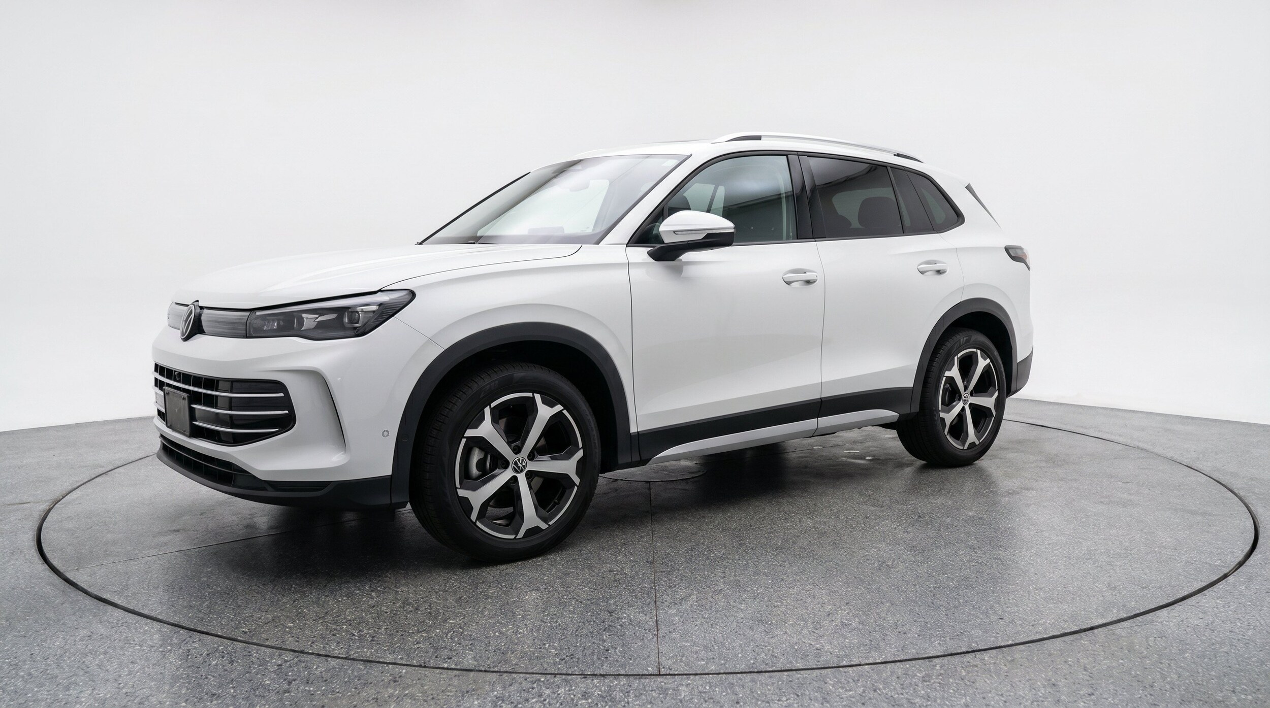 Thumbnail: 2026 Volkswagen Tiguan - 3