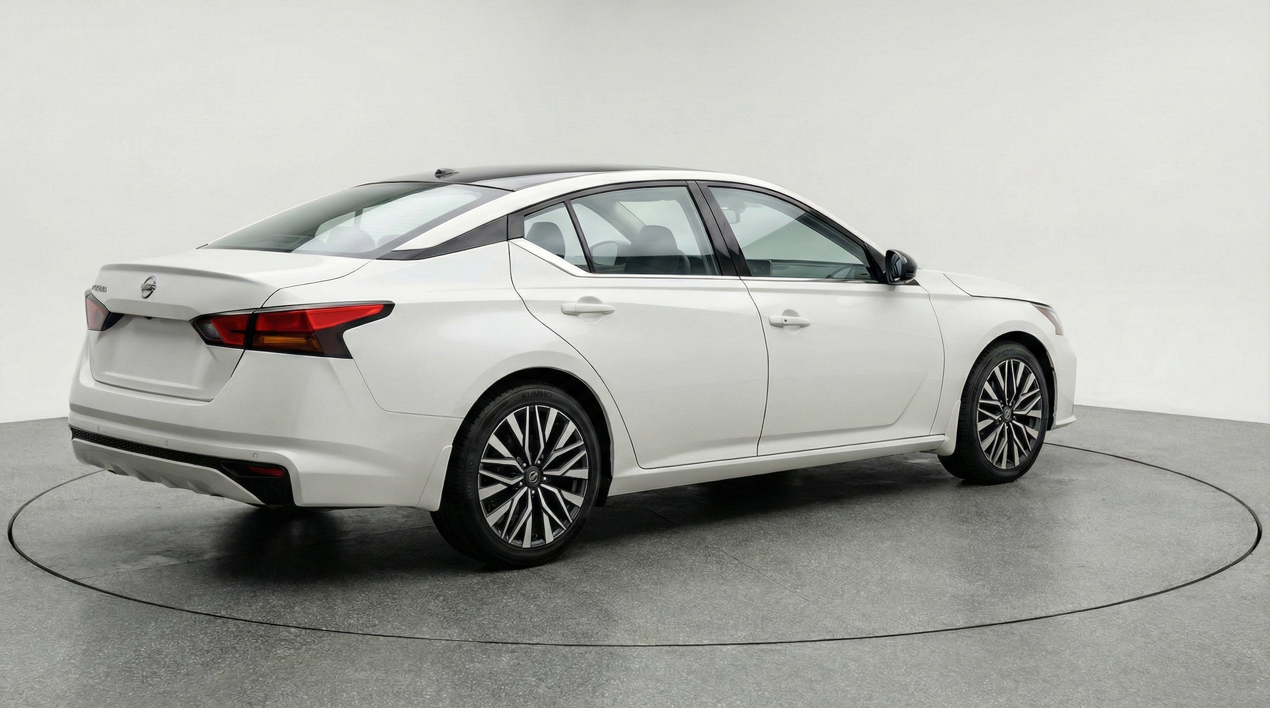 Thumbnail: 2025 Nissan Altima - 9