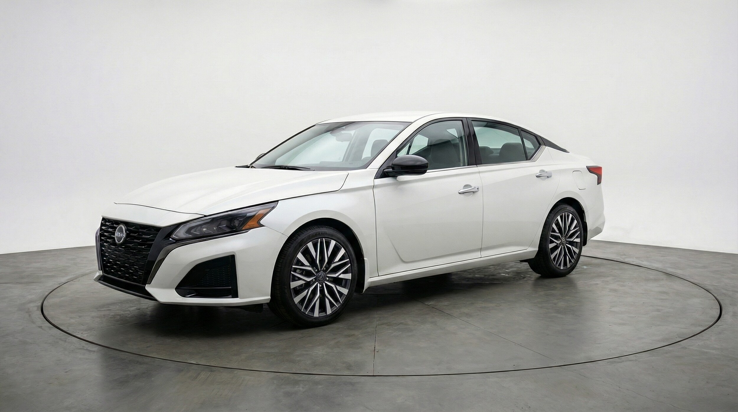 Thumbnail: 2025 Nissan Altima - 3