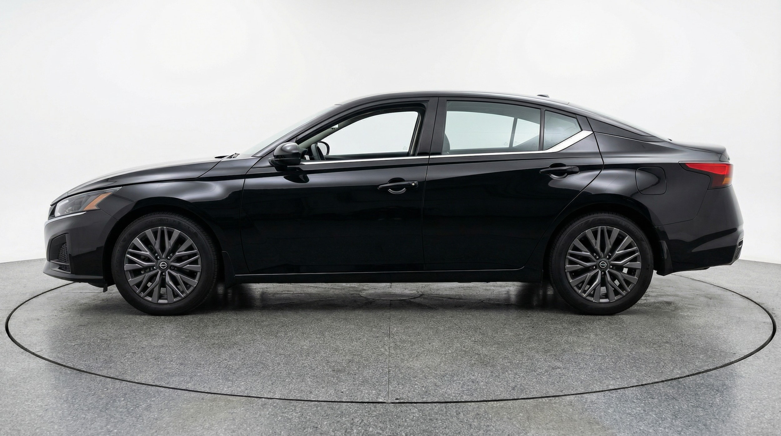 Thumbnail: 2025 Nissan Altima - 4