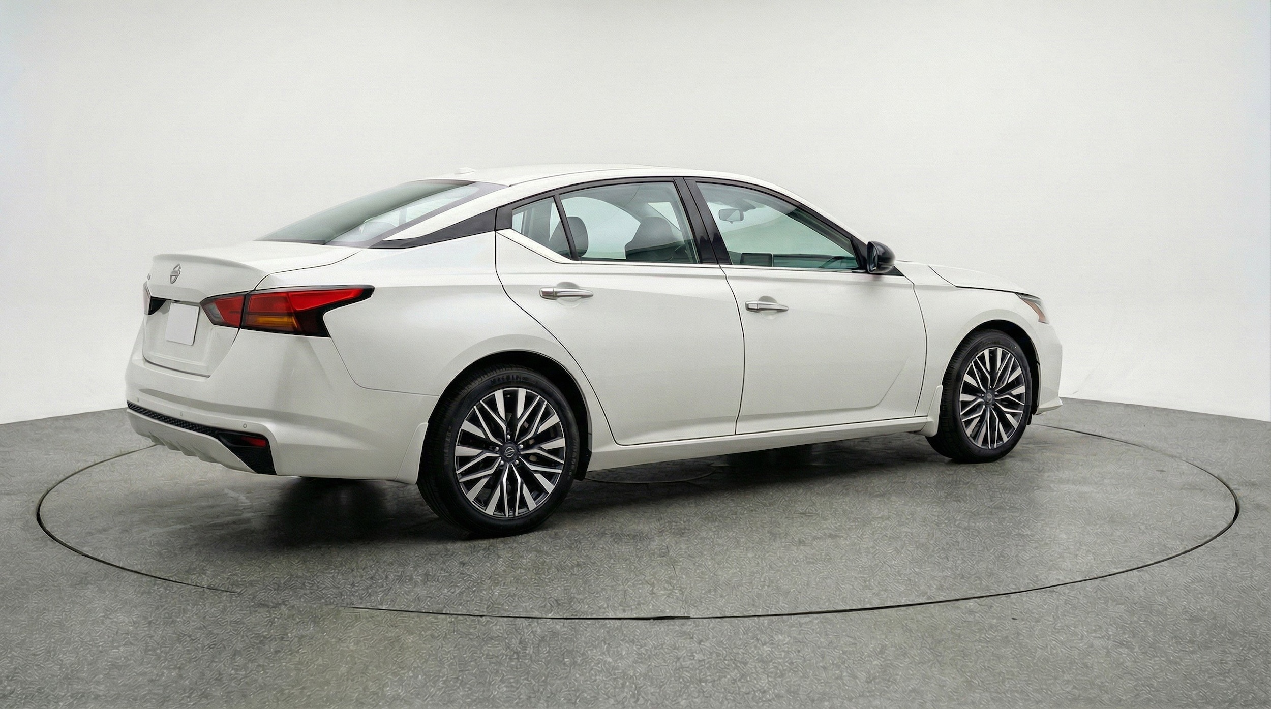 Thumbnail: 2025 Nissan Altima - 9