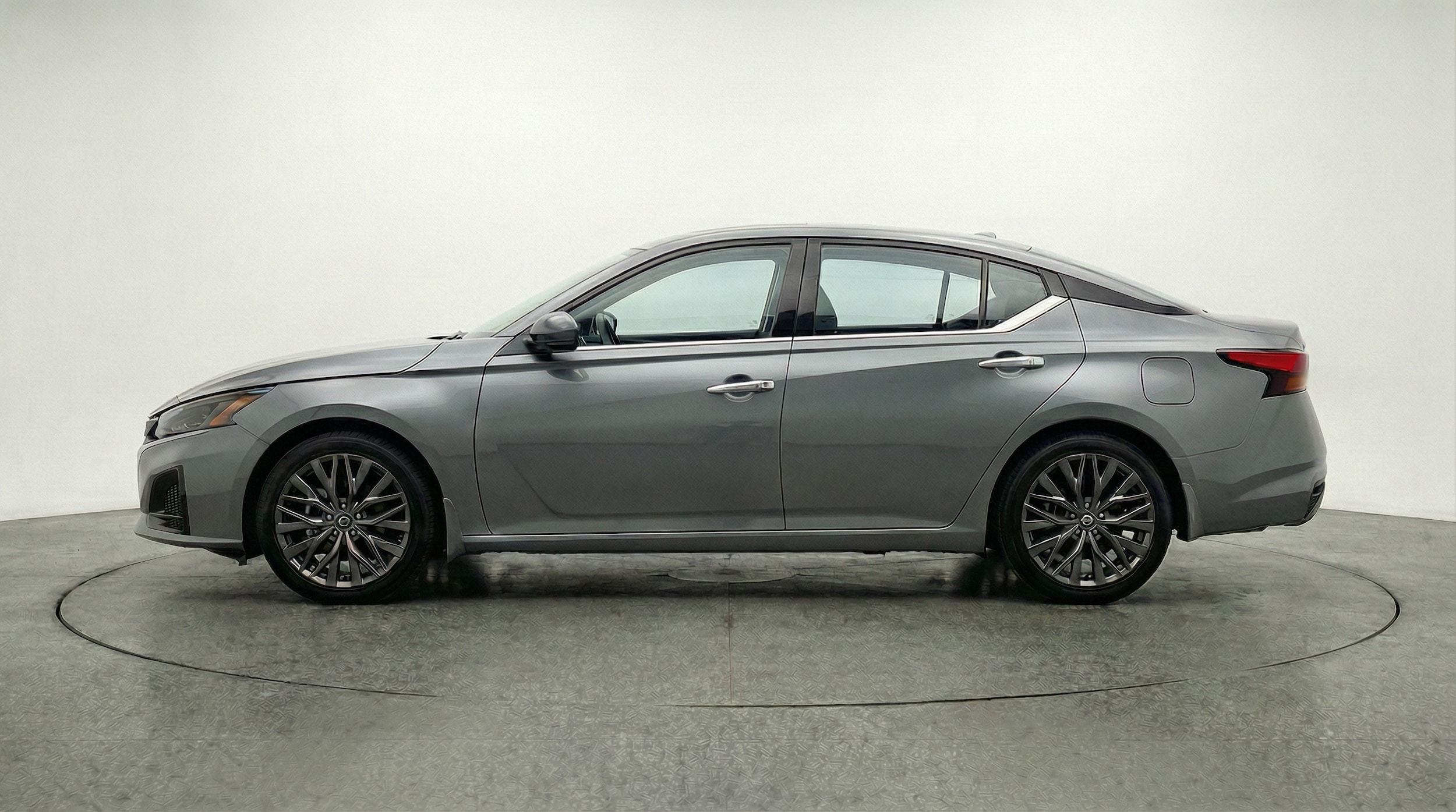 Thumbnail: 2025 Nissan Altima - 4