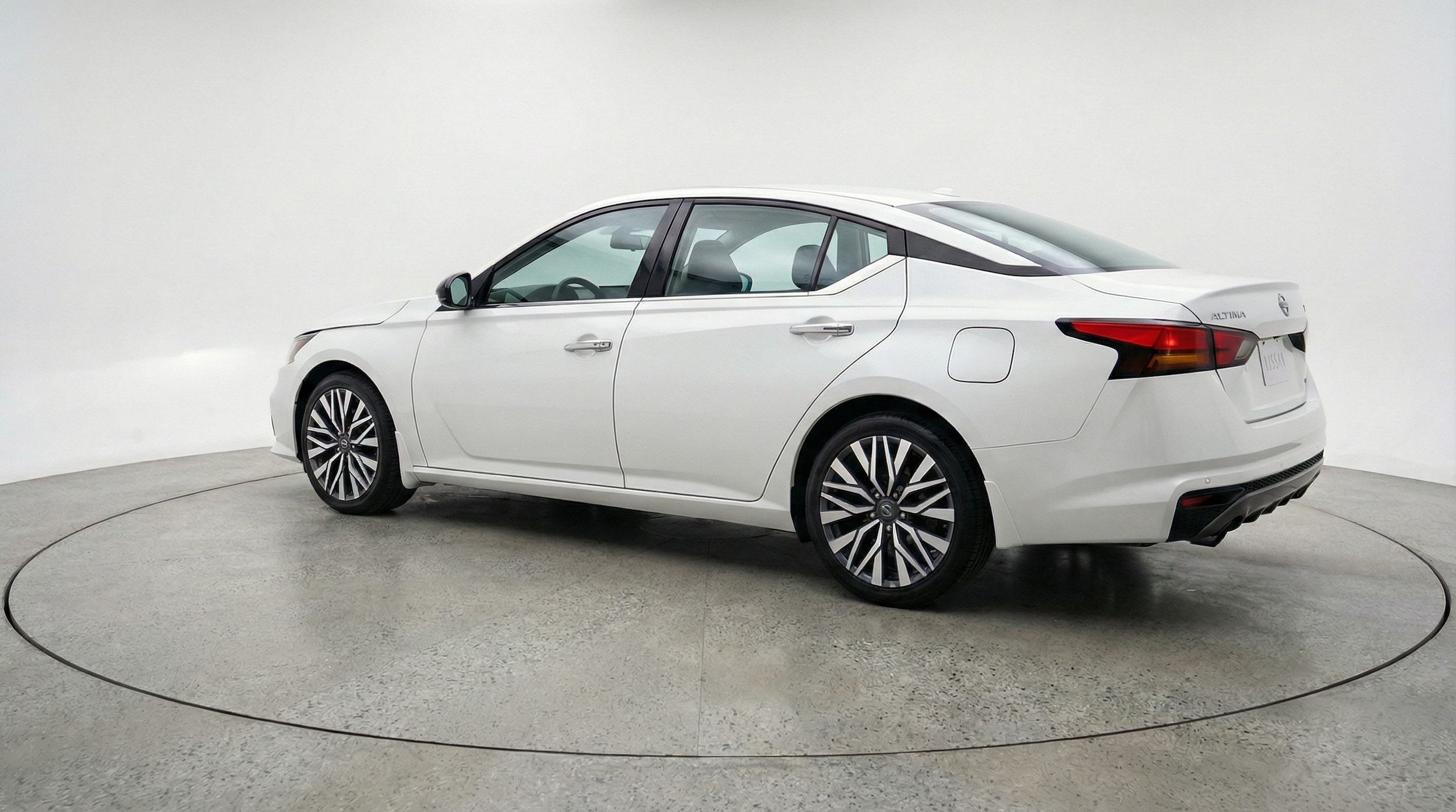 Thumbnail: 2025 Nissan Altima - 5