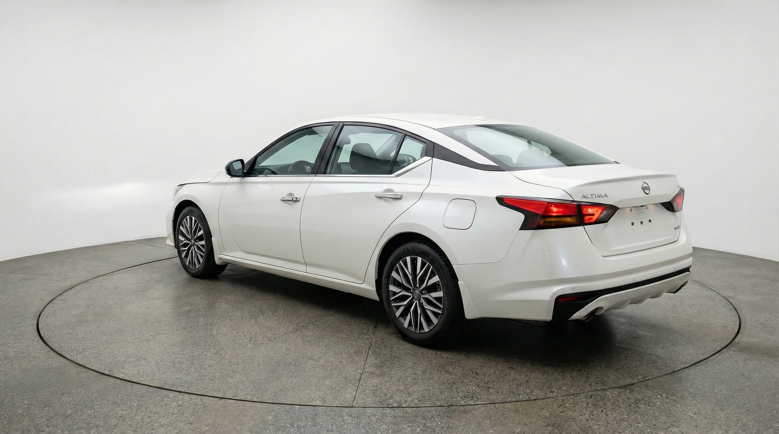 Thumbnail: 2025 Nissan Altima - 5