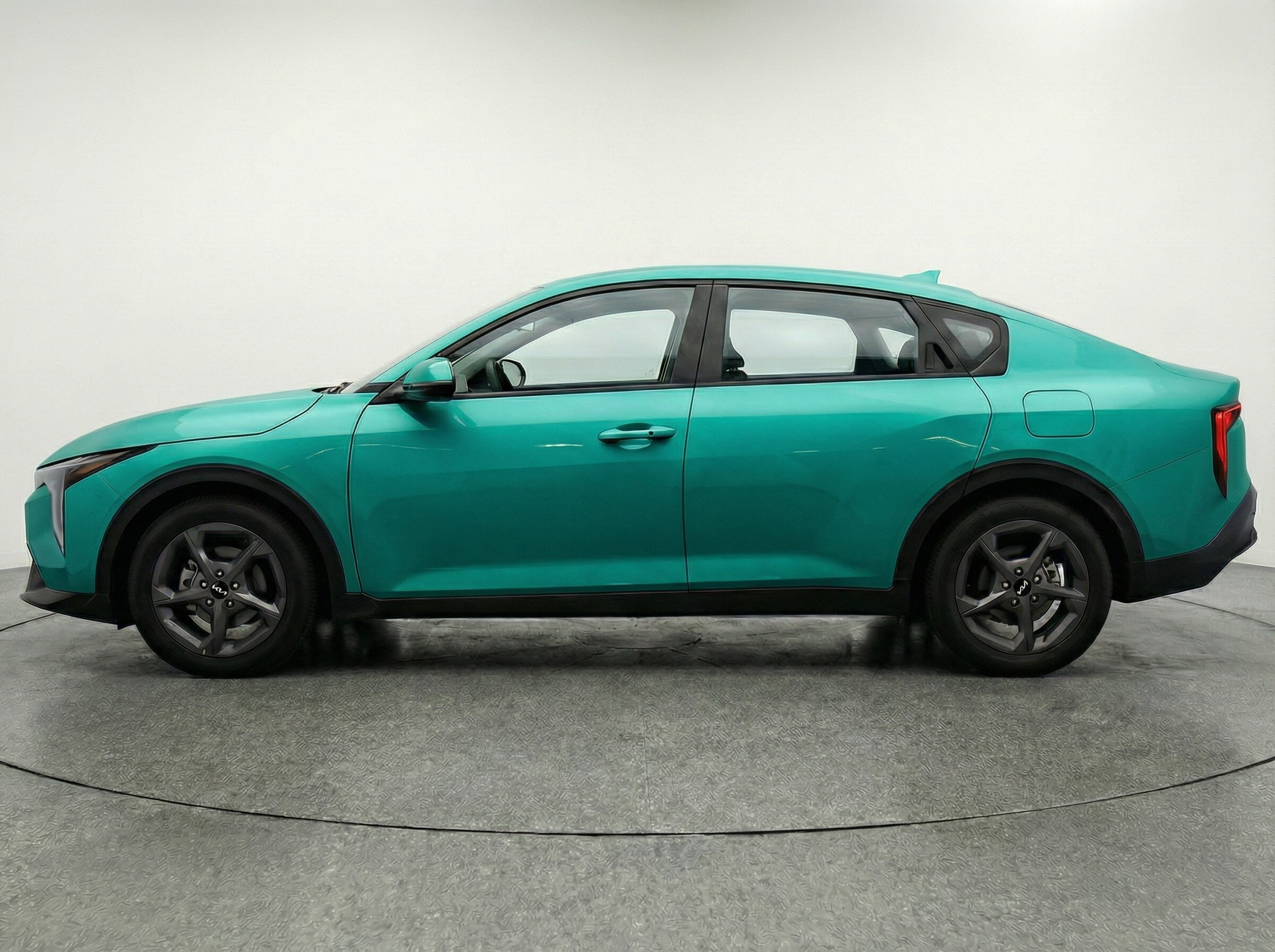 Thumbnail: 2025 Kia K4 - 4