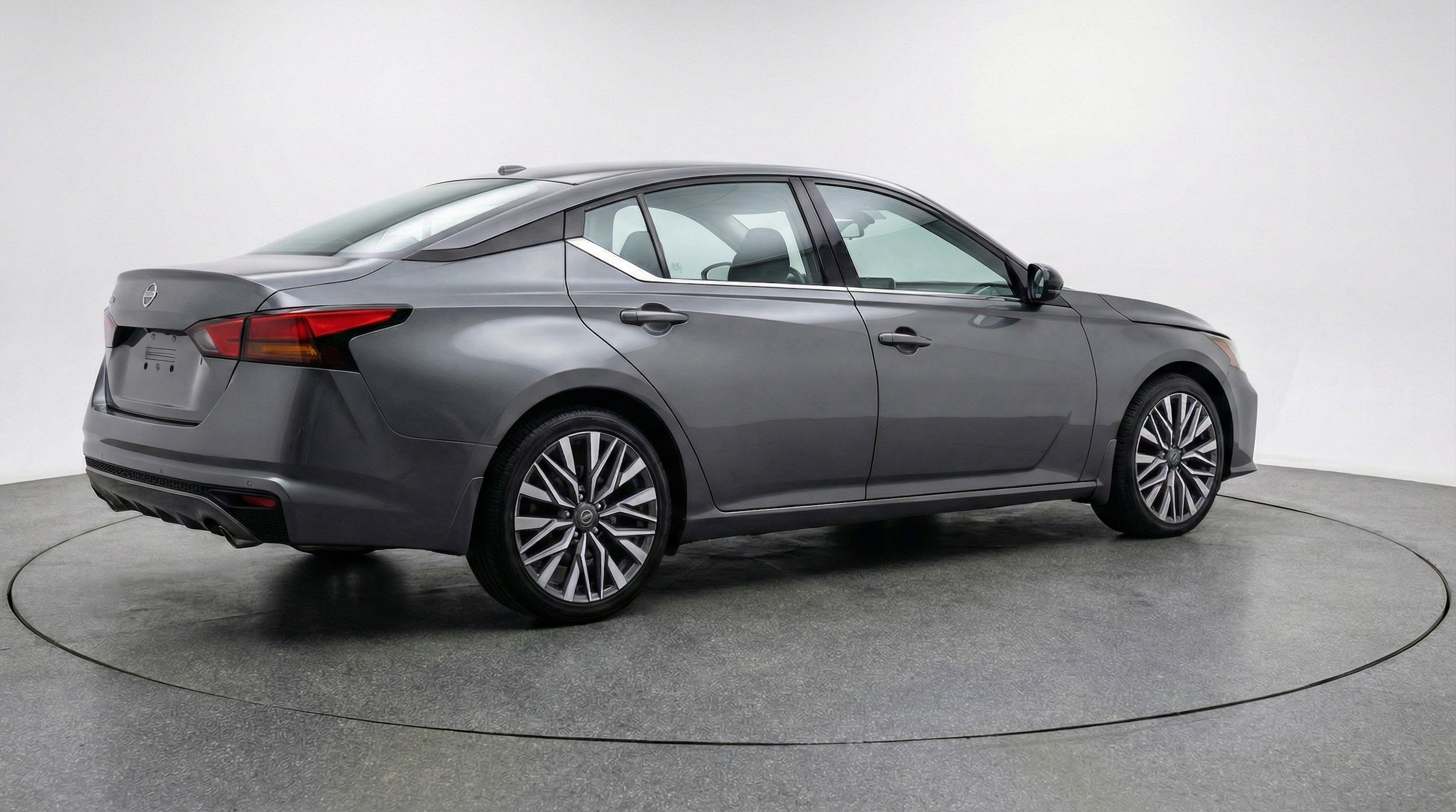 Thumbnail: 2025 Nissan Altima - 9