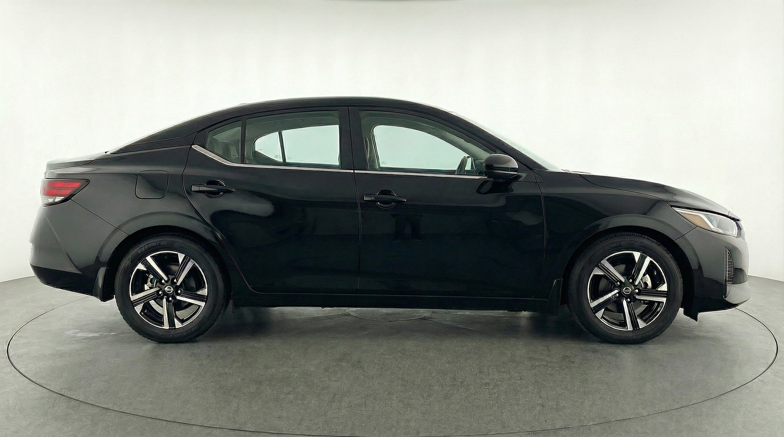 Thumbnail: 2025 Nissan Sentra - 11