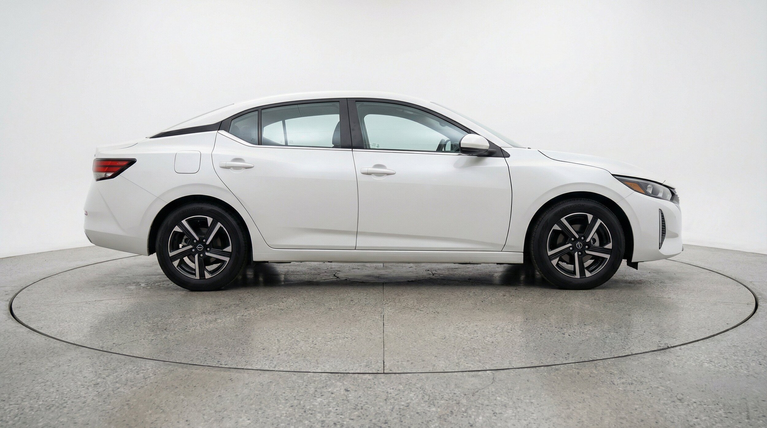 Thumbnail: 2025 Nissan Sentra - 11
