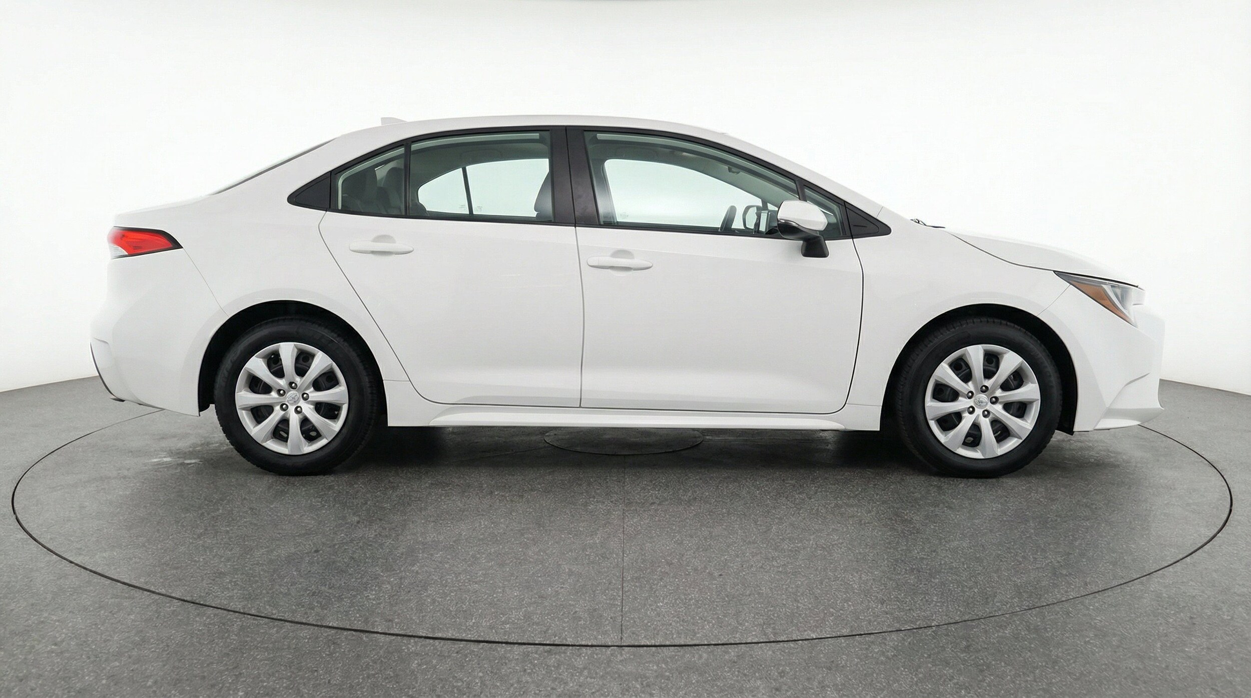Thumbnail: 2025 Toyota Corolla - 10