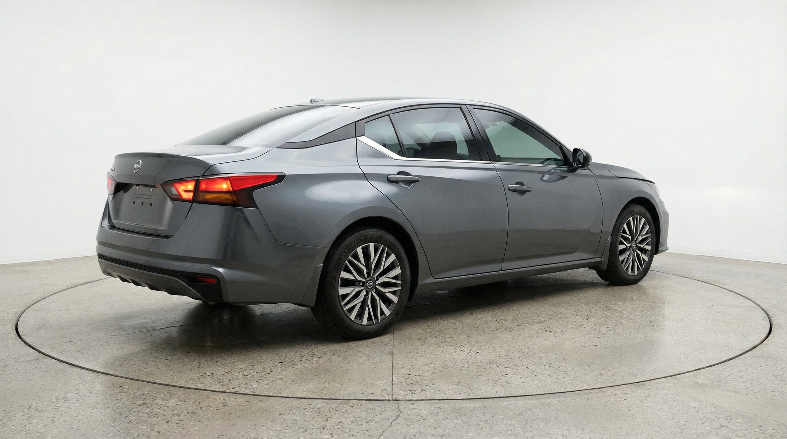 Thumbnail: 2025 Nissan Altima - 9