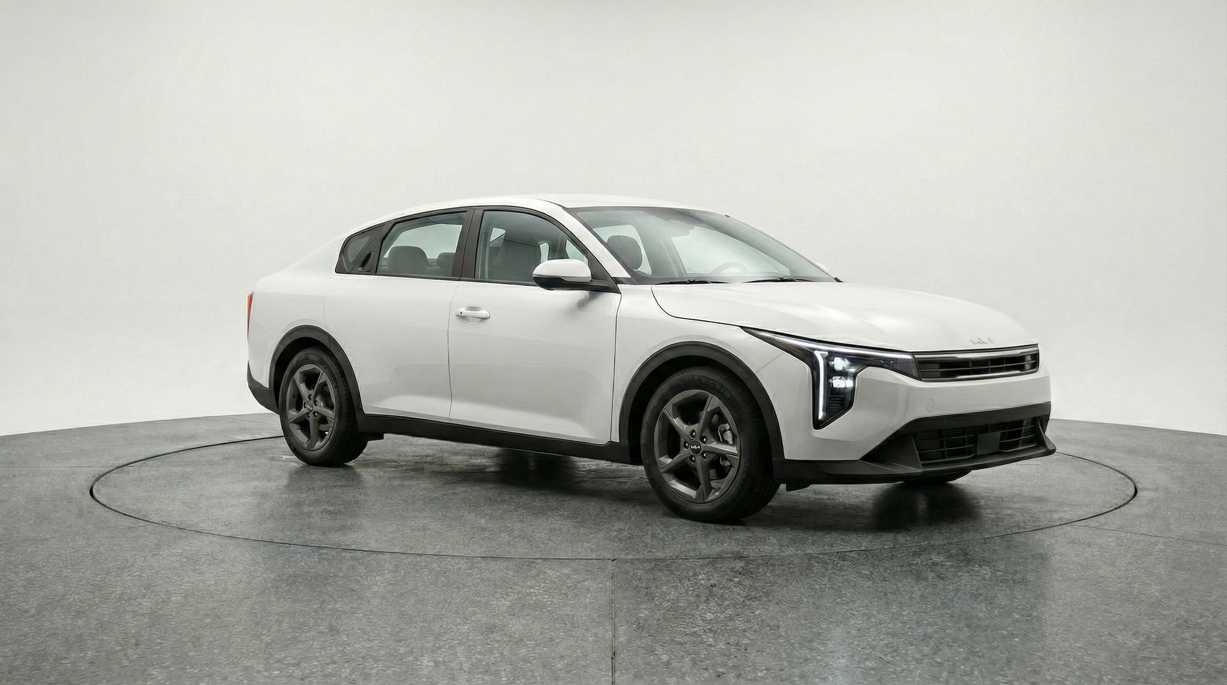 Thumbnail: 2025 Kia K4 - 1