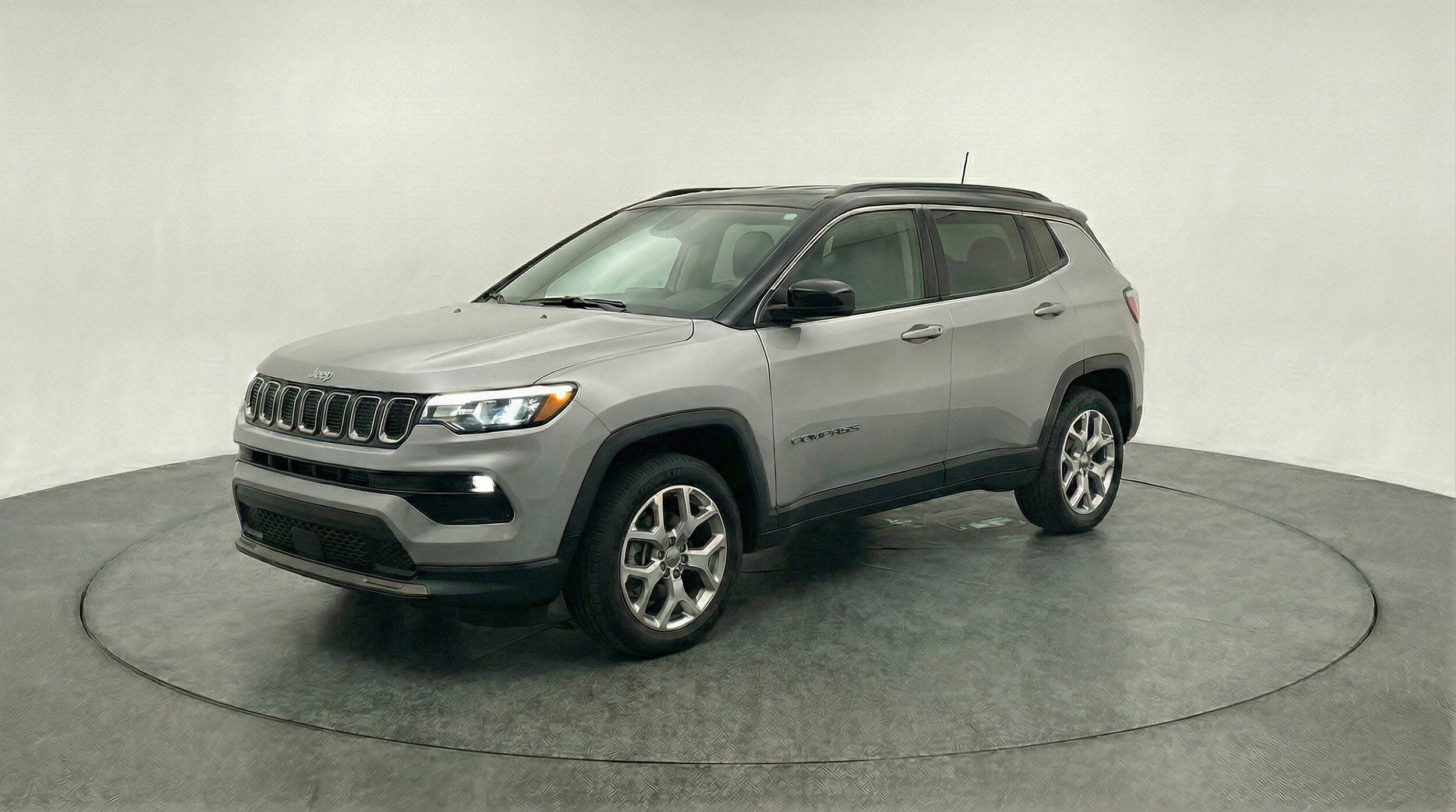 Thumbnail: 2025 Jeep Compass - 3