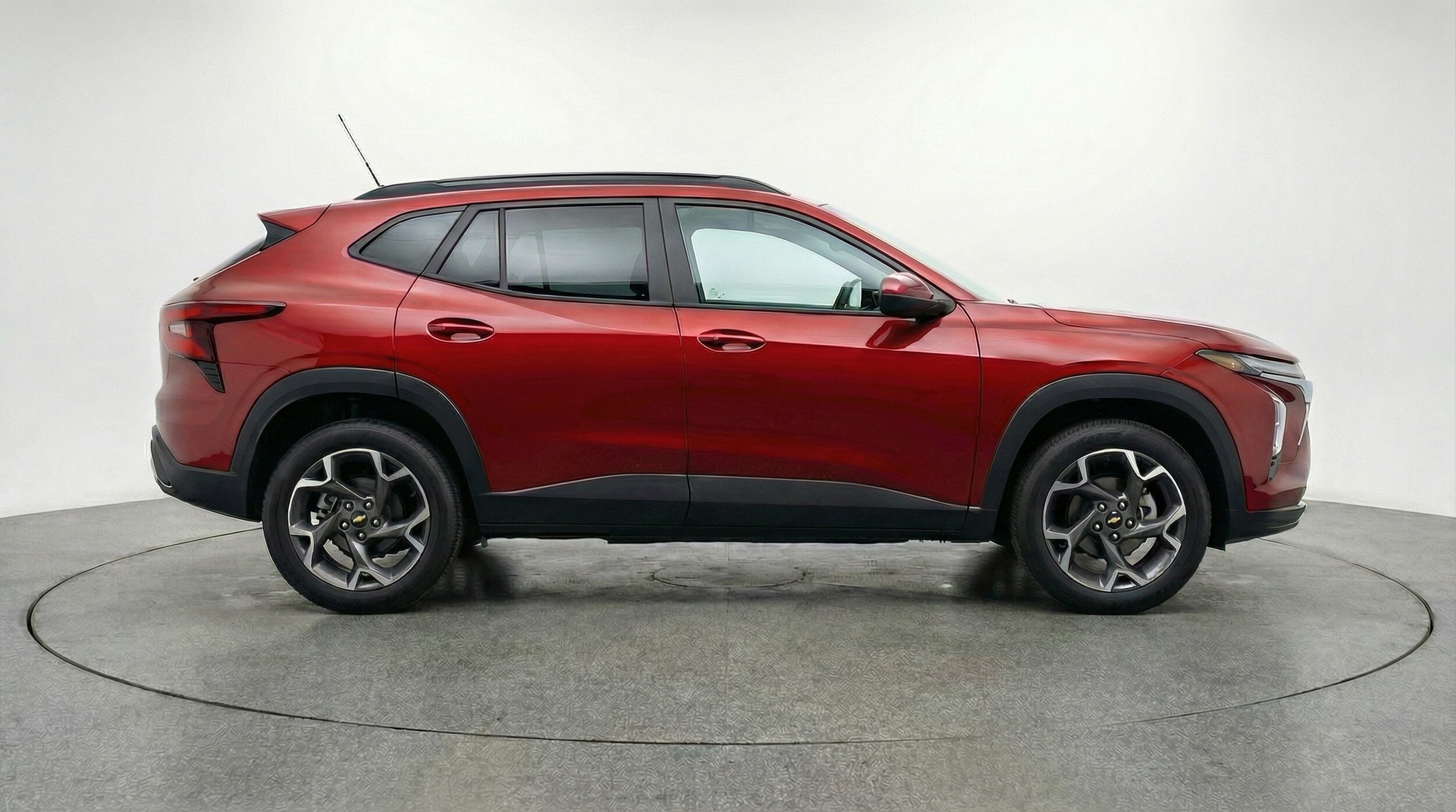 Thumbnail: 2025 Chevrolet Trax - 8