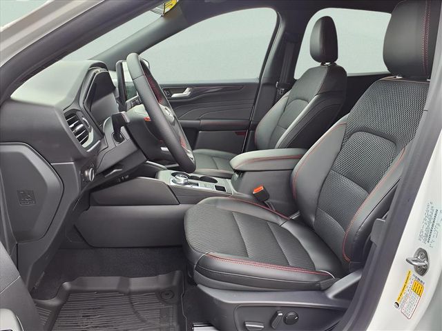 2026 Ford Escape ST-Line - Photo 11