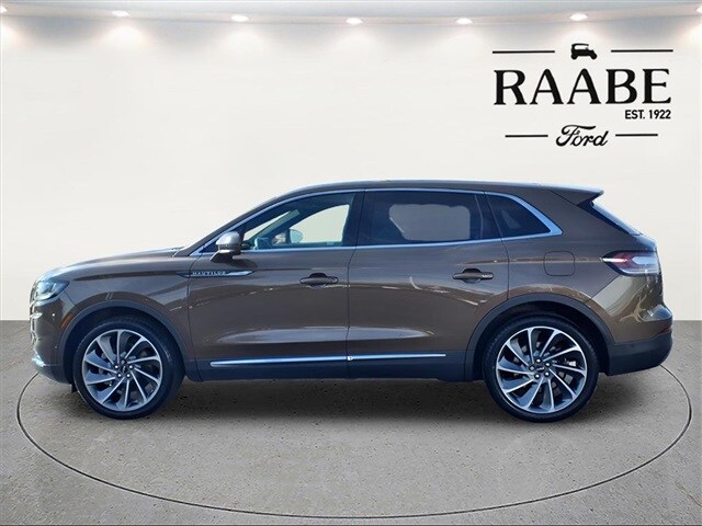 2022 Lincoln Nautilus Reserve photo 2