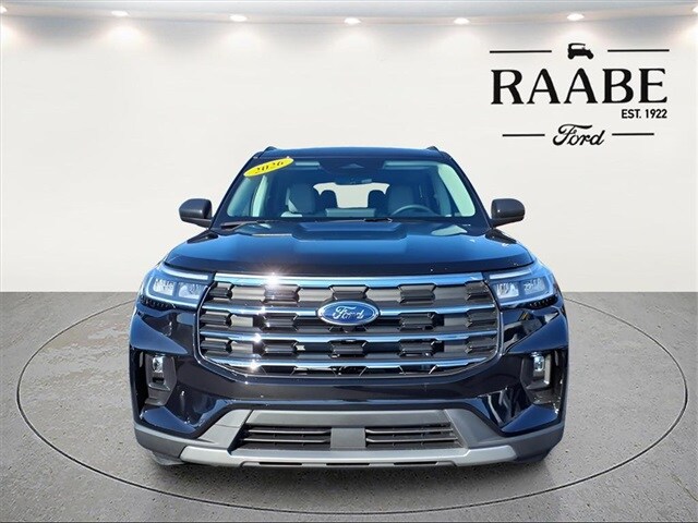 2026 Ford Explorer photo 2