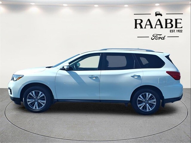 2020 Nissan Pathfinder S photo 3
