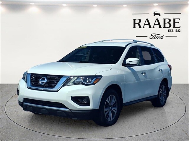 2020 Nissan Pathfinder S photo 2