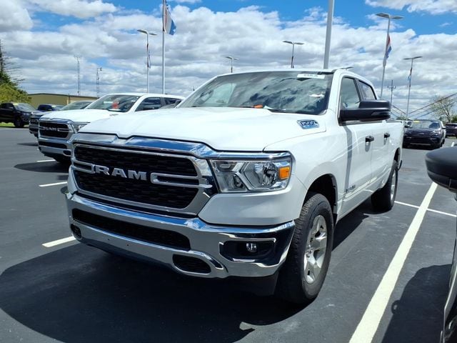 2023 RAM 1500 Big Horn/Lone Star 4x4 Crew Cab 5'7's photo