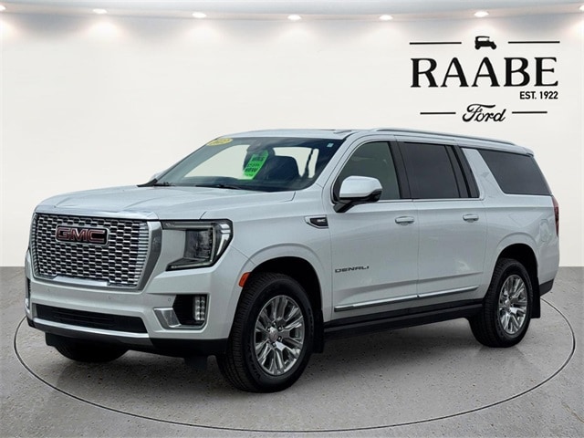 2022 Gmc Yukon XL photo 3
