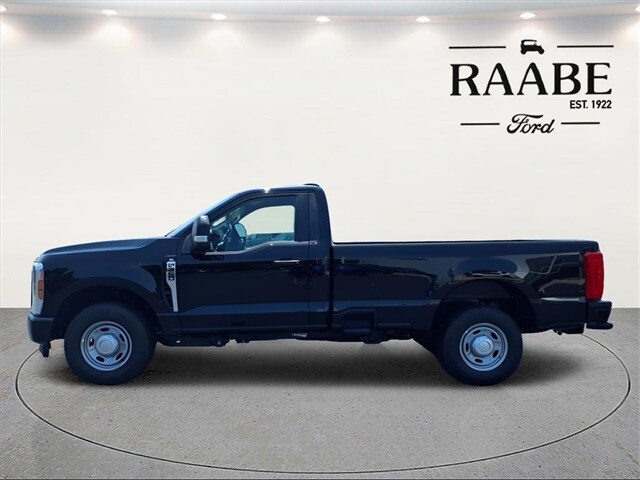 2025 Ford F-250 XL photo 4