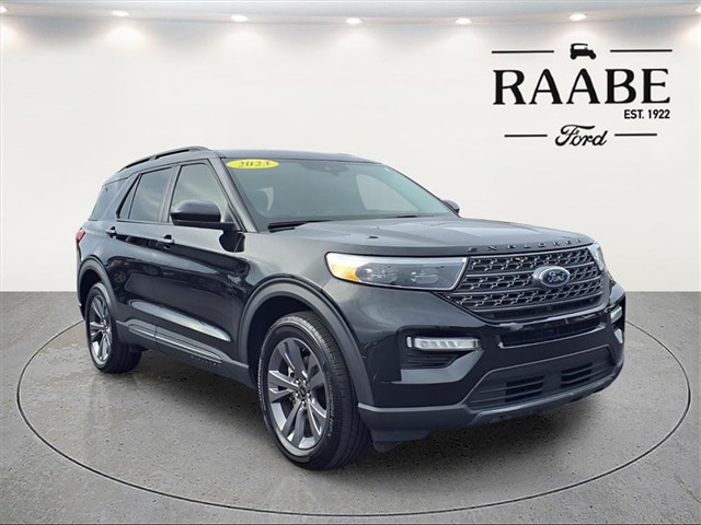 2023 Ford Explorer XLT's photo