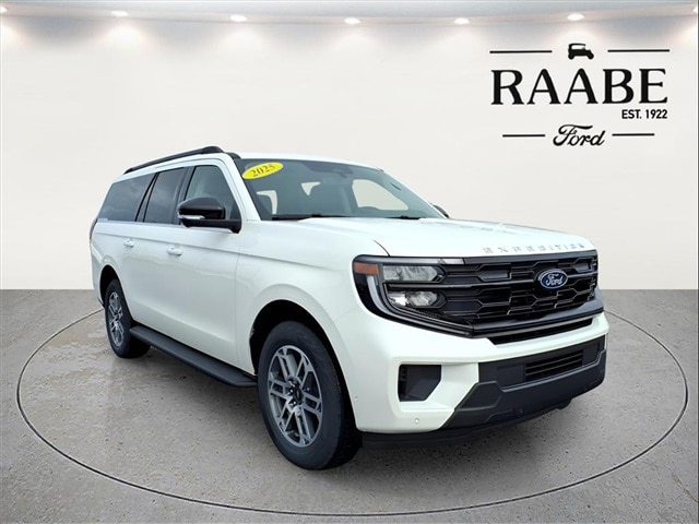 2025 Ford Expedition Active's photo