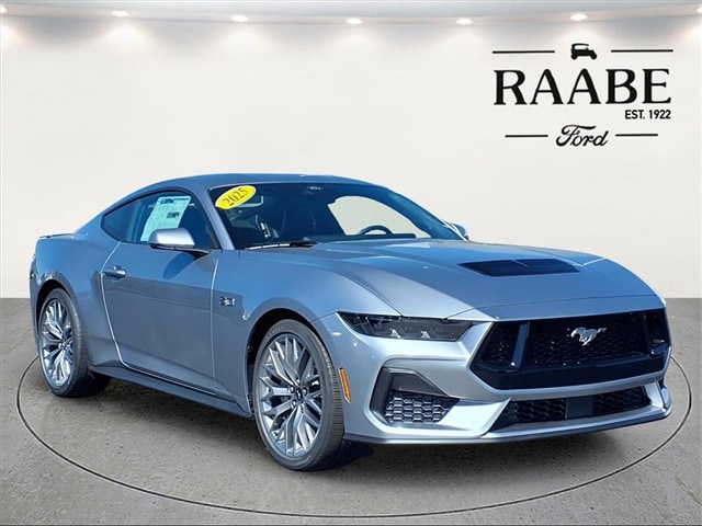2025 Ford Mustang Coupe 