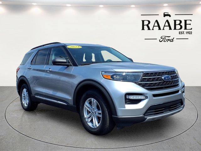 2023 Ford Explorer XLT 4WD's photo