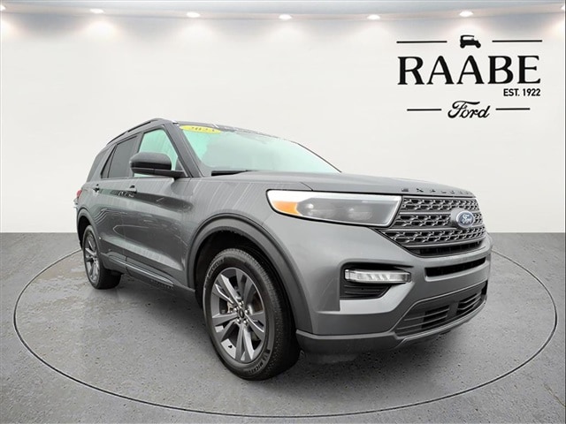 2023 Ford Explorer XLT's photo