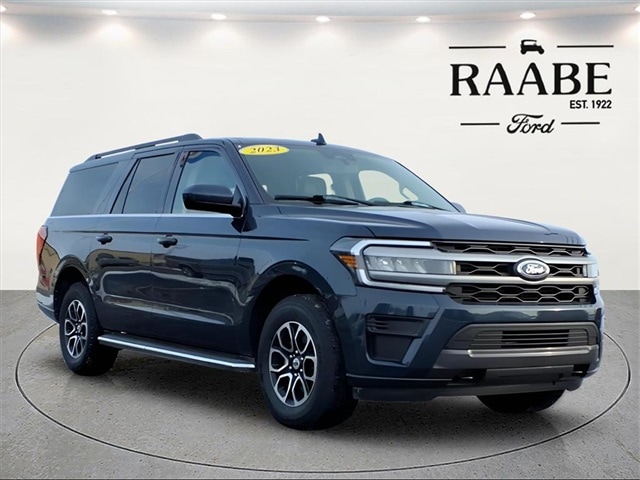 2023 Ford Expedition XLT's photo