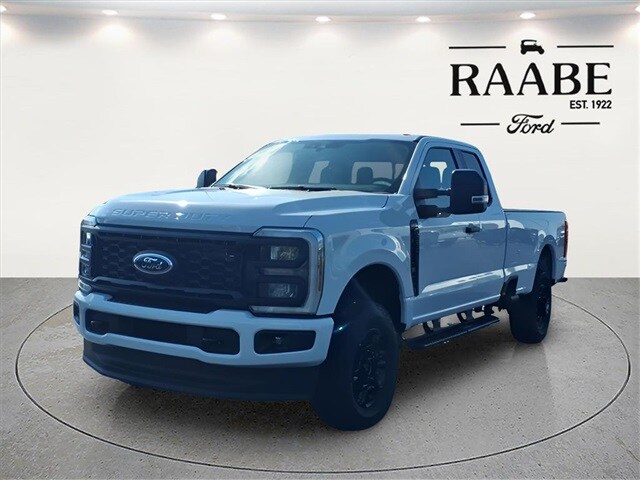 2026 Ford F-350 XL photo 2